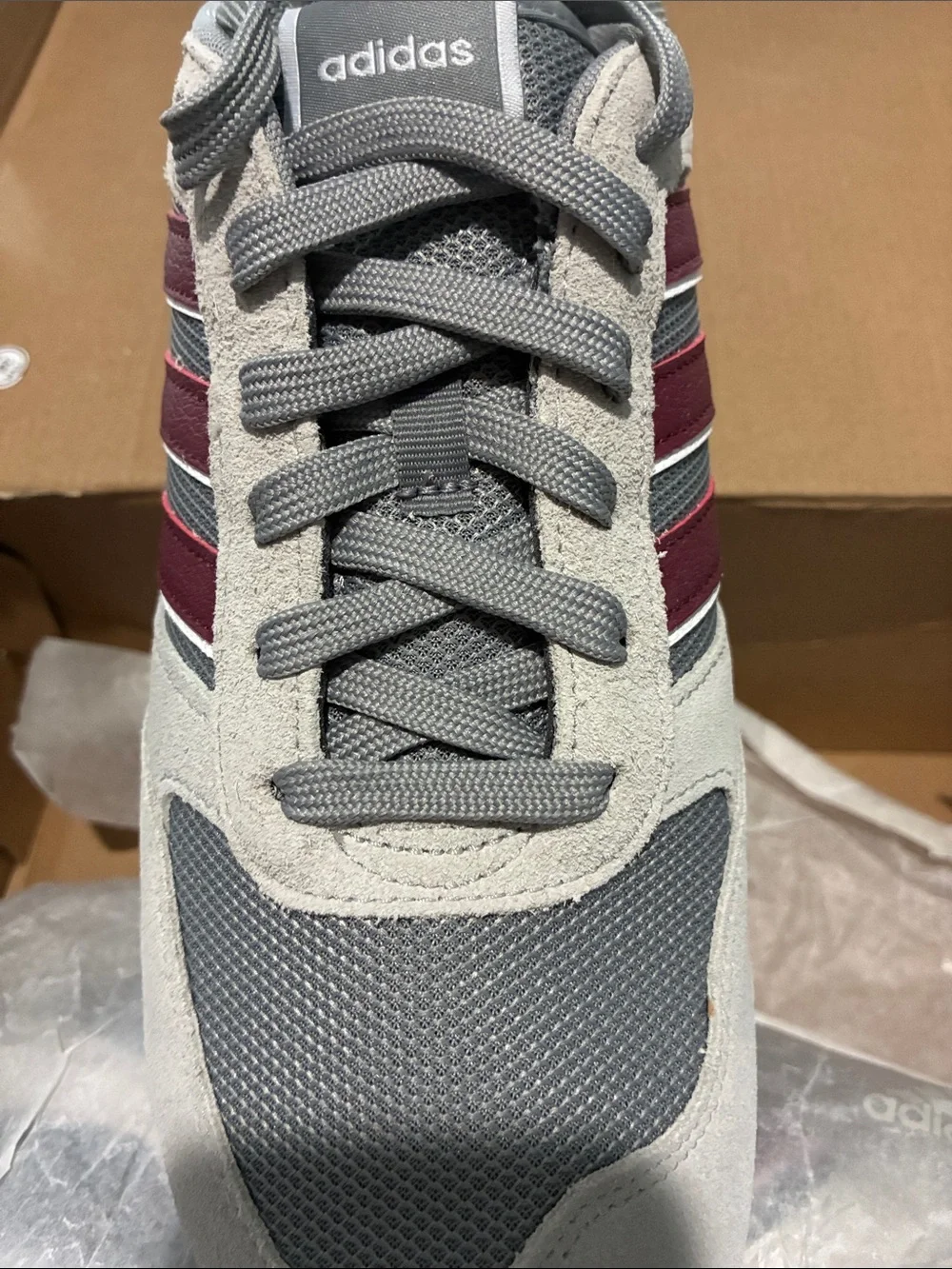 adidas Run 80s Grey Burgundy Navy Sneakers Men’s 9.5 NIB ID1882